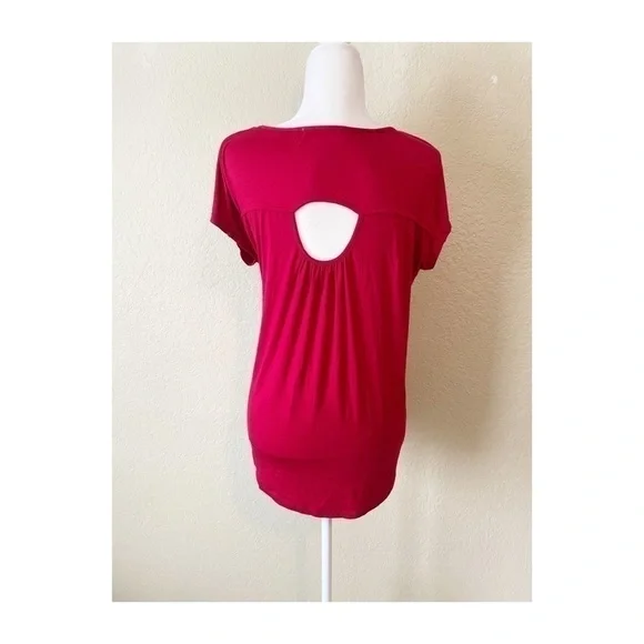 Tempted Hearts Red Tee - Picture 3 of 5